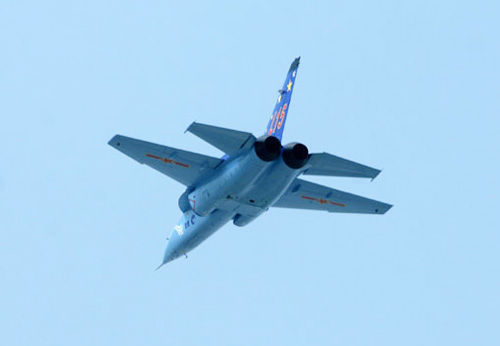 中國新一代超音速教練機(jī)獵鷹03號首飛成功[組圖]